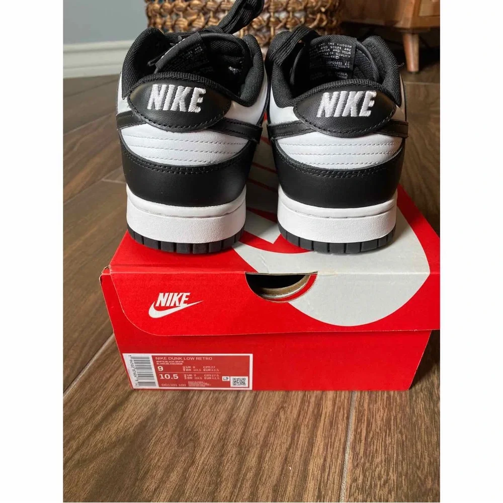 NIKE Dunk Low Panda - Picture 5 of 6
